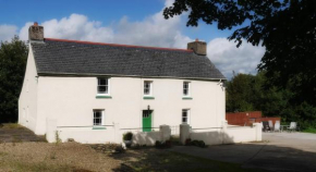 Rhostwarch Old Farmhouse Newport, Pembrokeshire